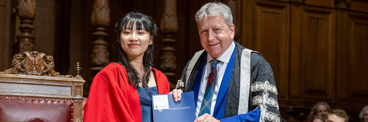 Baby Wang receiving Sir William Darling Prize 